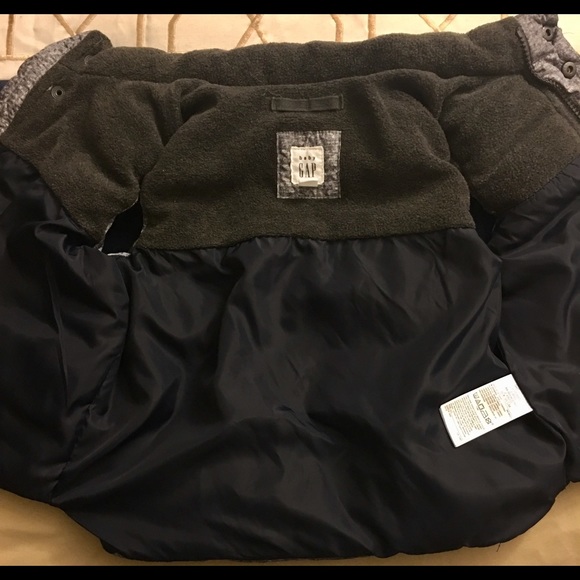 SOLD-Toddler Baby Gap Vest - Picture 4 of 5